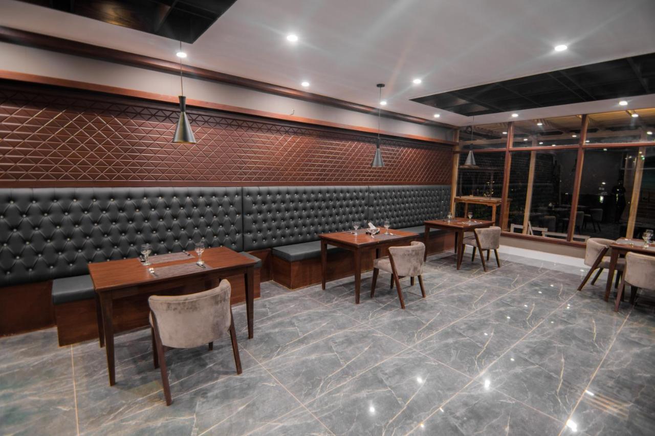 Tibet Hotel Skardu Eksteriør bilde