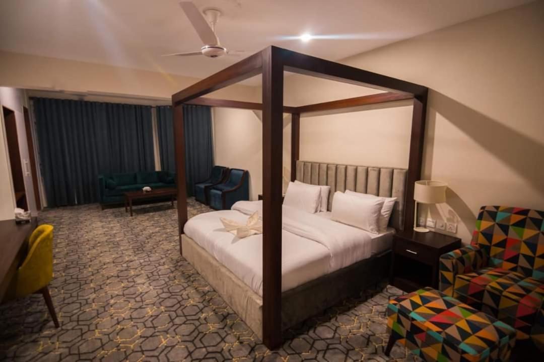 Tibet Hotel Skardu Eksteriør bilde